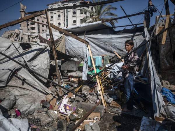 Según la Media Luna Roja Palestina, los drones estaban dirigidos contra un taller mecánico de la capital.