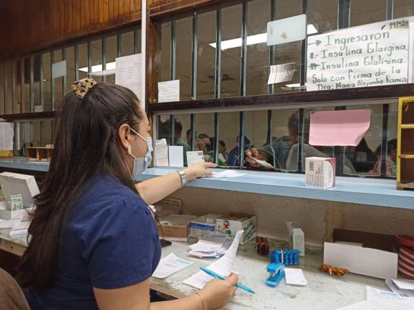 El abastecimiento de medicamentos en el Hospital Escuela alcanza un 83% tras inversión de L85 millones realizada por la Secretaría de Salud (Sesal).