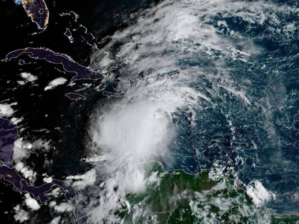 Melissa se intensifica y apunta al Caribe central.