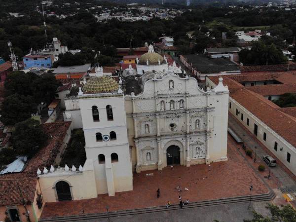 Comayagua y Tegucigalpa son las dos ciudades con más patrimonio cultural y arquitectónico de Honduras, con iglesias, catedrales, museos, teatros y bibliotecas.