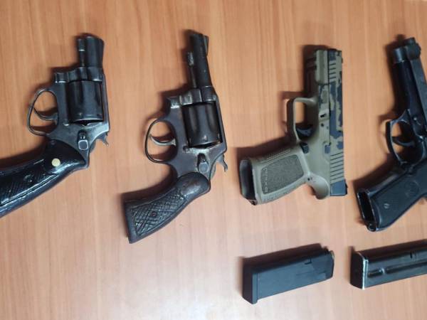 Las armas fueron decmisadas por elementos de la Policía Nacional de Honduras.