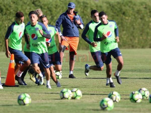 Rubilio Castillo y Javier Estupiñán no llegaron a la primera sesión de trabajo del equipo de Diego, el miércoles en Amarateca.