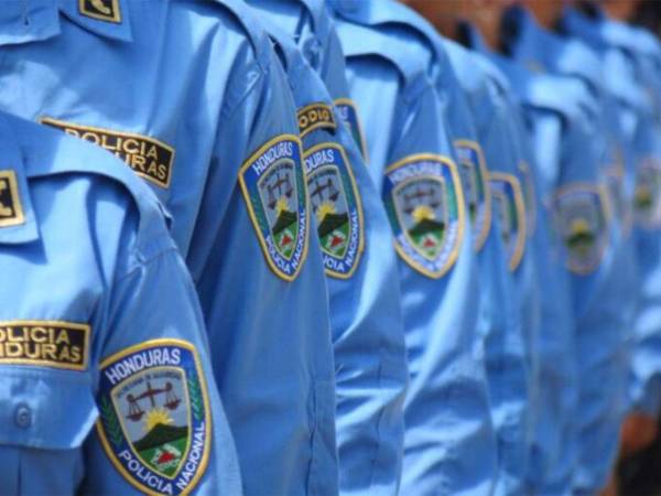 De acuerdo a lo dado a conocer por la Didadpol, 909 funcionarios policiales han sido denunciados por cometer diferentes faltas y se les aplicará la sanción correspondiente de acuerdo a la ley.