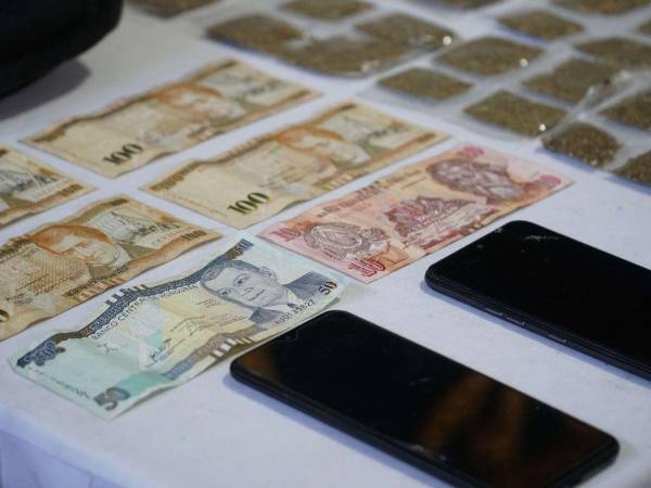 Una de las medidas que plantea el gobierno para combatir la extorsión es mediante un registro de los chips de celulares.