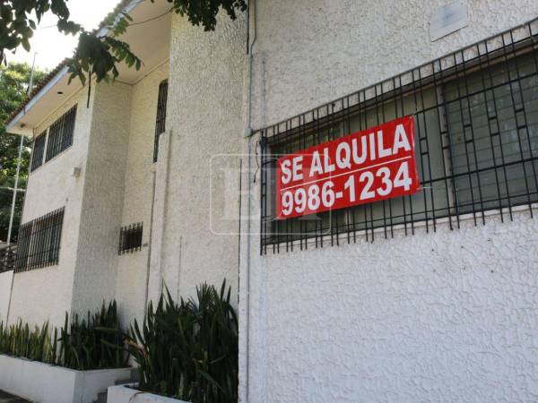 El lugar donde funcionaba la Embajada de Venezuela ahora se encuentra en alquiler.