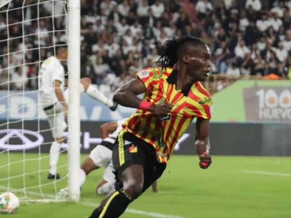 Román Rubilio Castillo anotó su segundo gol con el Deportivo Pereira de Colombia.