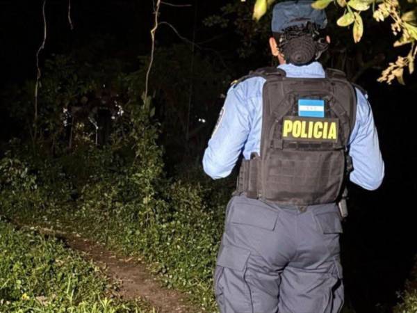 Hacia el sector de la laguna de Jucutuma llegaron elementos de la Policía Nacional y de Medicina Forense. Se esperan más detalles sobre el hallazgo.