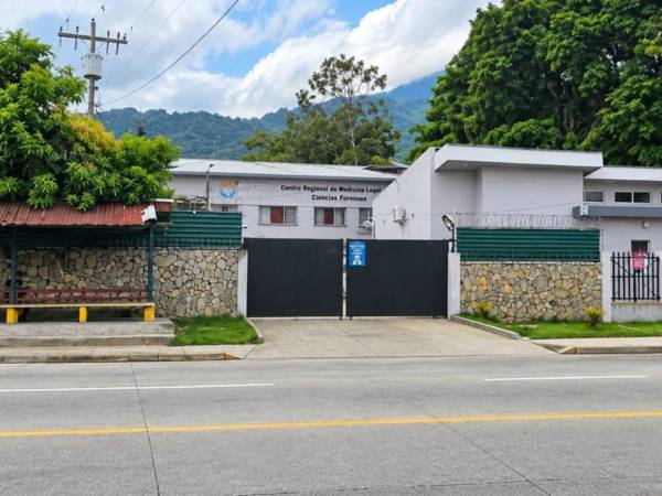 Los cuerpos fueron ingresados la mañana de este miércoles a la morgue del Ministerio Público, en San Pedro Sula.