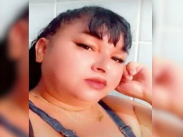 Imagen en vida de la hondureña Karla Amador, quien soñaba con trabajar en Estados Unidos.