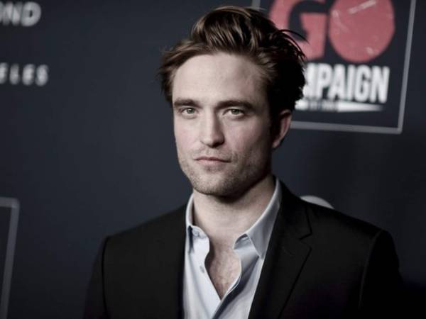En esta foto del 16 de noviembre de 2019, Robert Pattinson asiste a la Go Gala en NeueHouse Hollywood en Los Angeles. (Foto por Richard Shotwell/Invision/AP).