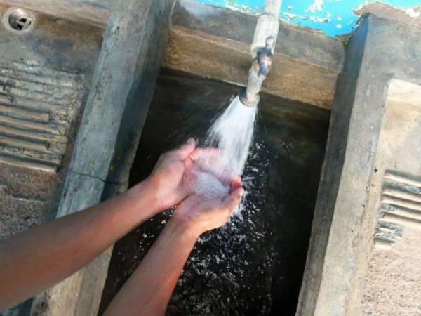 El suministro de agua en la capital continúa de forma rotativa, afectando a diferentes zonas según los niveles de los tanques de abastecimiento.
