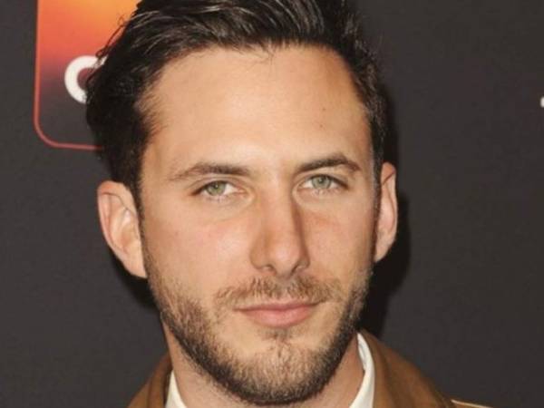 Sebastián Zurita es hijo de los actores Humberto Zurita y Christian Bach.