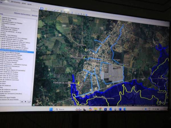 Mapa que muestra la proximidad del embalse al casco urbano de Quimistán. Las áreas marcadas en azul, que serían inundadas, corresponden a las tierras productivas ubicadas en la zona plana del municipio.