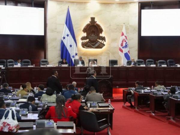 De acuerdo con el anuncio de Ledezma, el martes 27 de octubre es la fecha prevista para iniciar la discusión de las propuestas.