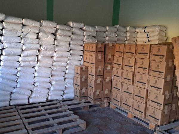 El alimento es distribuido a nivel nacional para beneficiar a más de 1.2 millones de estudiantes de los centros de Prebásica y Básica.