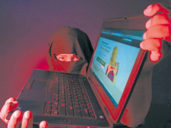 Los primeros indicios apuntan a que se sustrajeron algunos datos, y se refirió en particular a la web 'Europa.eu' o a sitios web públicos.