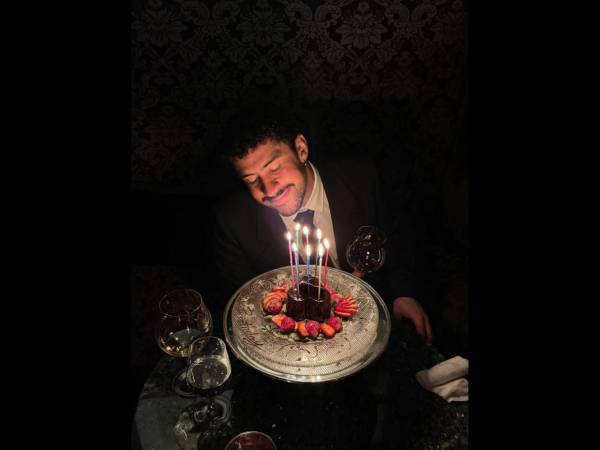 El cantante recibió más de 92,000 comentarios en menos de 5 horas, de seguidores felicitando al artista y agradeciendo su labor por darle voz a Puerto Rico y Latinoamérica a través de su música.