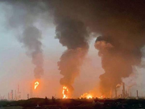 Explosión en planta china deja diez muertos y 84 heridos.