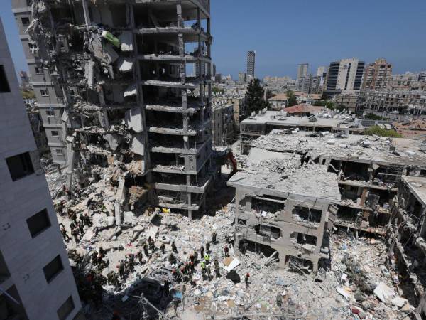 Israel mata al menos 47 gazatíes, entre ellos varios niños, dos médicos y un periodista