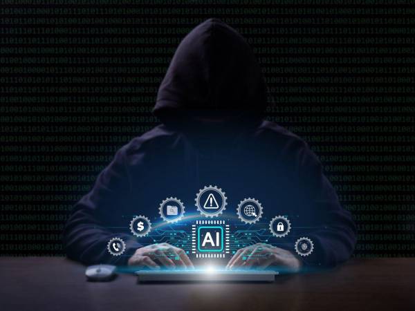 Las fuerzas y cuerpos de seguridad, las fiscalías de menores y la judicatura llevan mucho tiempo intentando buscar soluciones para proteger a nuestros menores en el plano físico y en el plano online, dijo Beatriz Izquierdo, licenciada en derecho especializada en criminología.