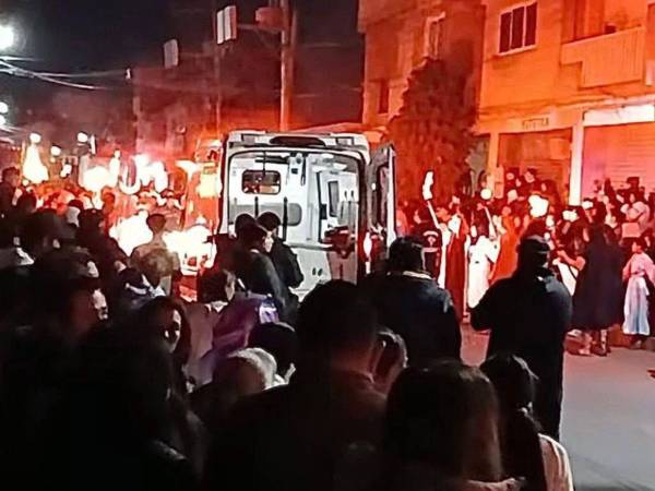 El evento fue suspendido inmediatamente.