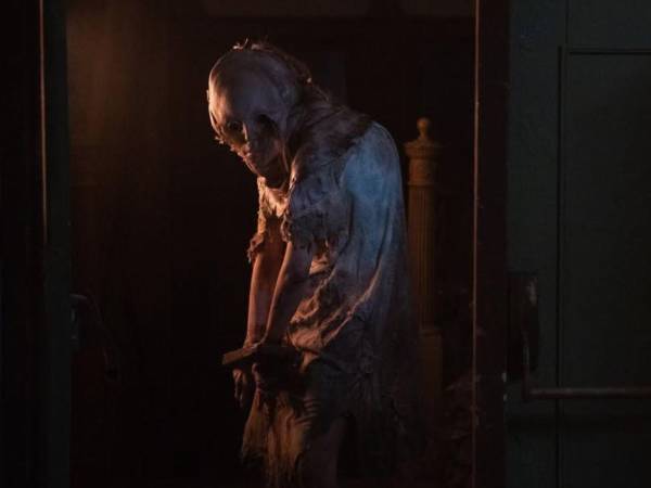 El reboot de Resident Evil busca ofrecer un enfoque fiel a los videojuegos, mientras introduce nuevos personajes y tramas