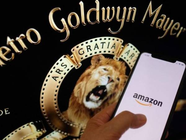 El acuerdo buscar vigorizar a Amazon Prime Video con unas 4,000 películas y 17,000 shows de televisión para competir con Netflix y otras plataformas en ese creciente mercado. Foto: AFP