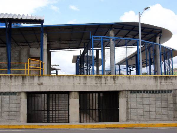 Uno de los obstáculos más importantes será llegar a acuerdos con los transportistas que actualmente operan en la capital.
