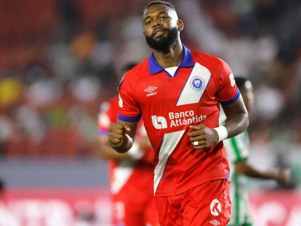 Jorge Benguché tuvo un gran partido y marcó uno de los goles del Olimpia.