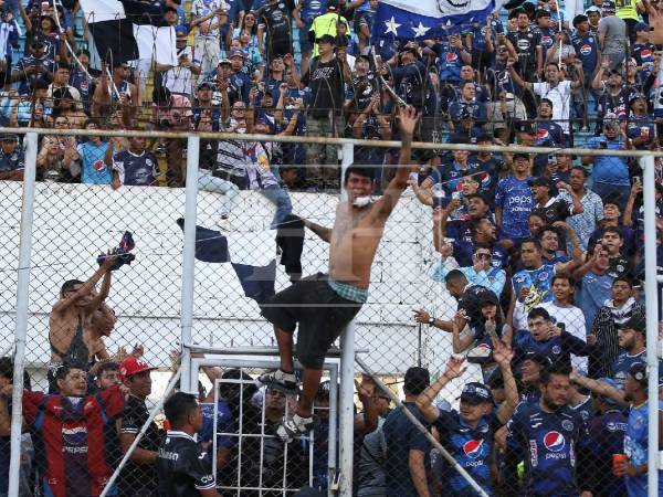 Imágenes del desarrollo del partido.