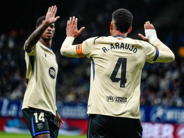 El Barcelona ganó como visitante y sigue peleando el primer lugar en España.