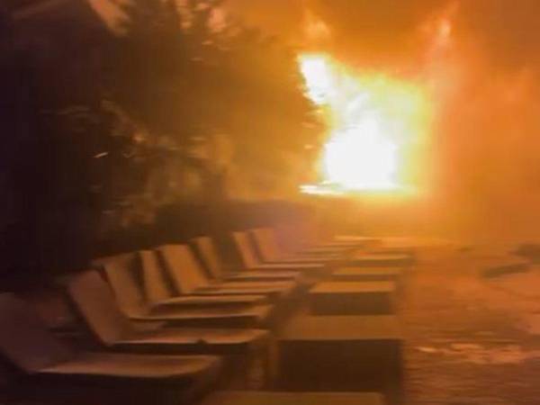 Autoridades confirmaron que tanto trabajadores como turistas lograron salir a tiempo del complejo.