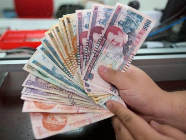 En comparación con el presupuesto de 2025, se registra un incremento de 38,341 millones de lempiras, equivalente a un crecimiento del 8.2%.