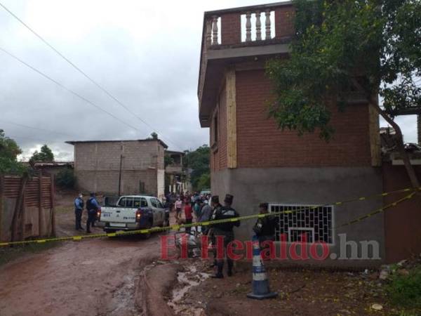 De acuerdo con testigos, tras cometer el hecho, los asesinos salieron 'tranquilos' del sector. Foto: Alex Pérez/EL HERALDO