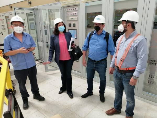 El objetivo del viaje fue básicamente comprobar la situación en la que se encuentra la planta generadora y corroborar en el lugar, las condiciones de trabajo del personal.