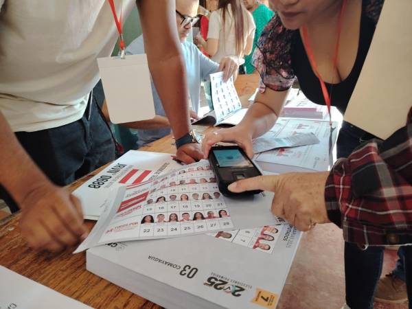 La masiva participación del electorado en el proceso general del 30 de noviembre fue decisivo para defender la democracia en el país, reconocen los organismos.