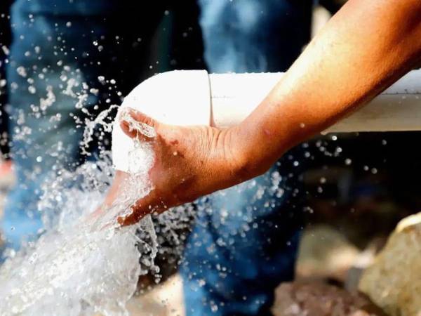 Entre los reportes más frecuentes figuran los problemas en el suministro, las fugas en tuberías y el desperdicio de agua potable.