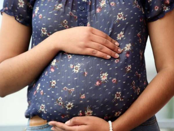 De acuerdo con el equipo de la clínica, diariamente atienden entre ocho y 12 adolescentes embarazadas. Es decir que, en un mes, las consultas superan las 300 atenciones.