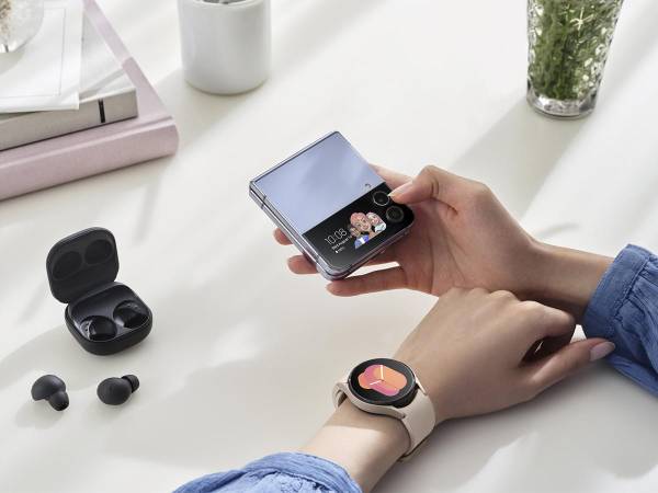 En Jetstereo encuentras el ecosistema completo de Samsung para regalar a mamá, y así pueda estar conectada en todo momento.