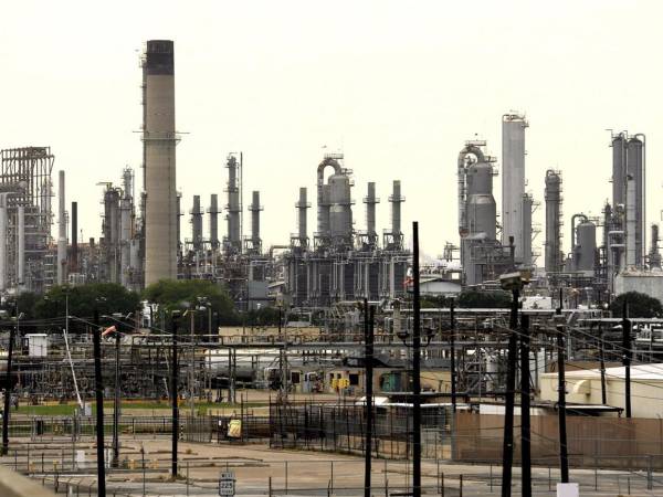 El petróleo de Texas cae con fuerza (-18%) hasta 92,5 dólares por el alto el fuego en Irán.