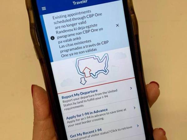 Esta aplicación permitía a los extranjeros indocumentados presentar información por adelantado y programar citas.