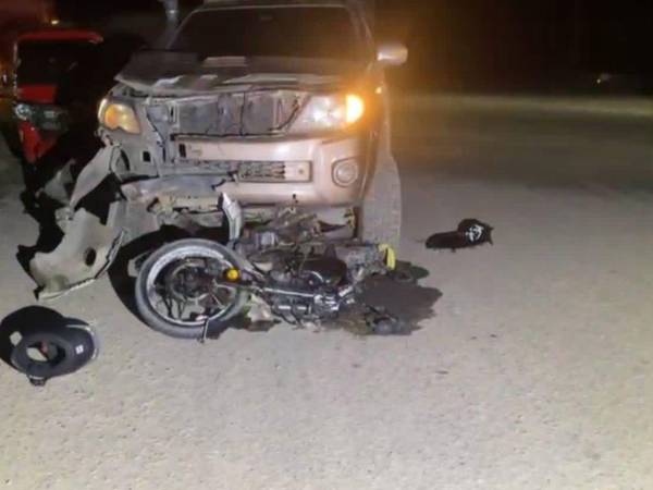 Adriel Maldonado, de 17 años de edad, murió tras impactar con su moto en un vehículo.