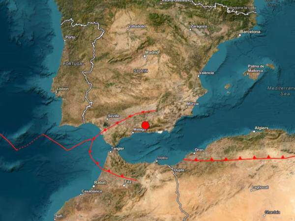 El movimiento telúrico en Granada, España, ocurrió a la 1:04 AM.