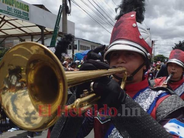 Los integrantes de la banda del Instituto Santa Mónica. Foto: Alex Pérez/ EL HERALDO.