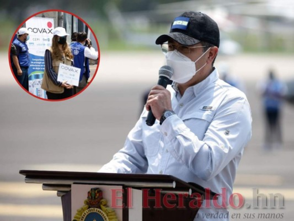 Hernández reconoció que la vacuna no representa el final de la pandemia, pues son las medidas de bioseguridad las que permitirán reducir los casos de coronavirus. Foto: Emilio Flores/EL HERALDO.