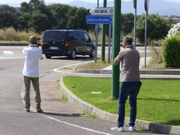 Trasladado en ambulancia al hospital donde permaneció pocas horas para ser sometido a una serie de exámenes. (Foto: AFP)