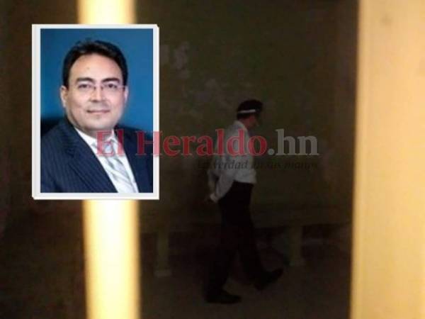 Alex Moraes en una celda de los juzgados de la capital de Honduras.