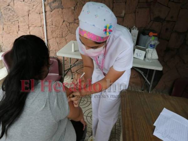 La vacuna moderna se comenzará a aplicar a partir del 1 de julio de 2021. Foto: David Romero/EL HERALDO.