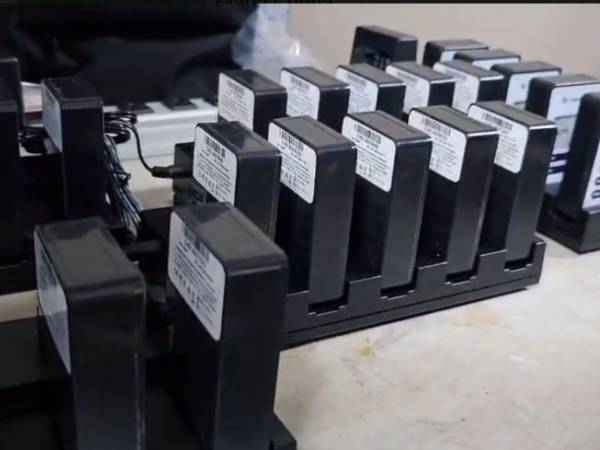 El Consejo Nacional Electoral ya tiene en su poder los dispositivos de rastreo de las maletas electorales para el 30 de noviembre.