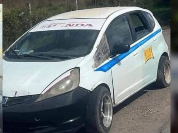 El taxi con registro 117 fue encontrado abandonado en el kilómetro 114 de la carretera CA-5 norte.
